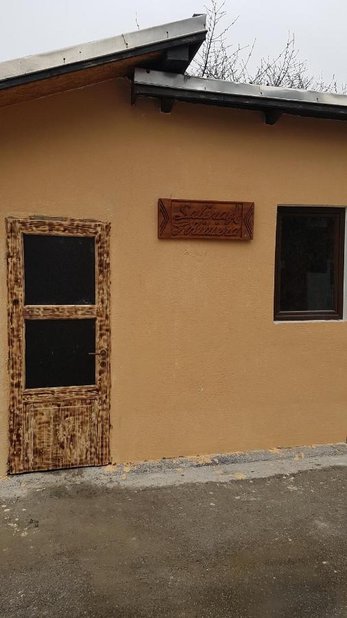 Bed and Breakfast Riviera Valceana à Râmnicu Vâlcea Extérieur photo