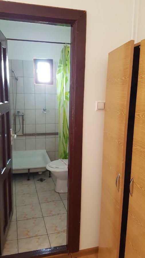 Bed and Breakfast Riviera Valceana à Râmnicu Vâlcea Extérieur photo