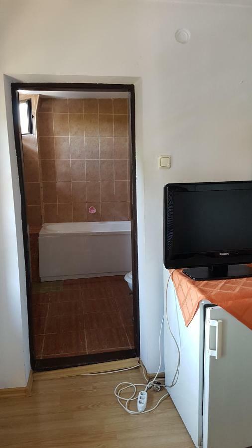 Bed and Breakfast Riviera Valceana à Râmnicu Vâlcea Extérieur photo